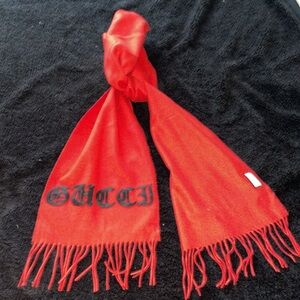 NWOT gucci cashmere scarf